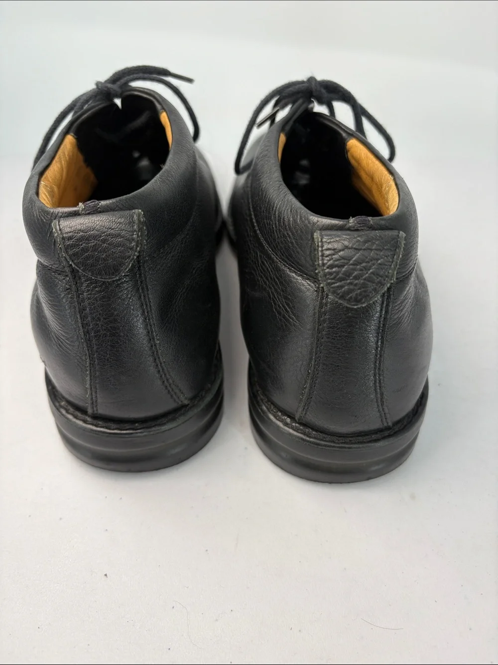 👘 Bostonian Black Leather Lace-Up Casual Boots